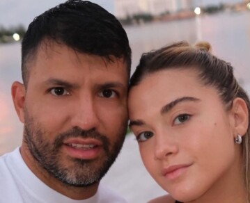 Insólito detalle en una foto del Kun Agüero y Sofía Calzetti con su hija recién nacida