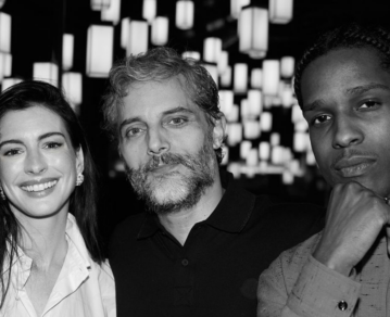 La razón detrás de la foto viral de Joaquín Furriel, Anne Hathaway y A$AP Rocky