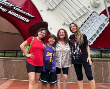 Las mejores fotos del emocionante viaje a Disney de Jimena Barón con su mamá