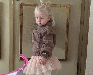El look "bailarina chic" de Elle López, la hija de Daniela Christiansson