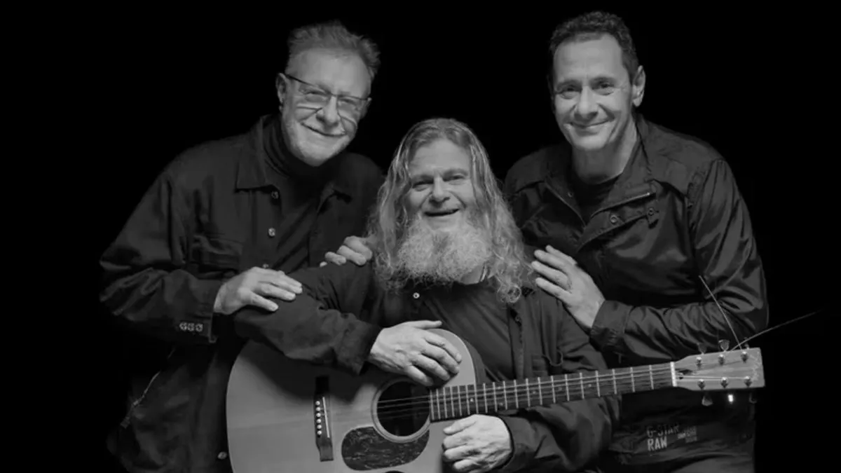 León Gieco junto a Ricardo Mollo y Gustavo Santaolalla.