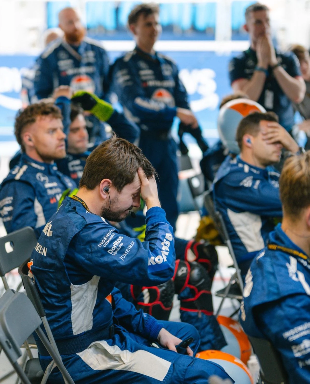 Así reaccionó el equipo de Williams Racing en boxes cuando chocó Franco Colapinto. 