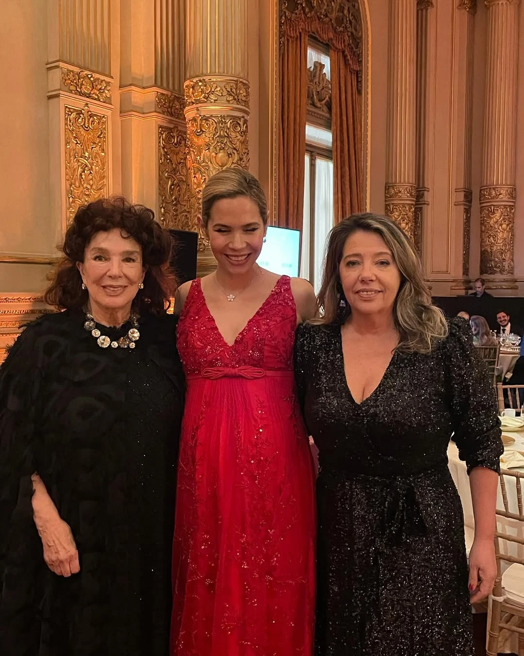 Los looks de gala de Graciela Borges, Elina Costantini y la PR María Claudia Pedrayes en el evento de la Fundación Teatro Colón.