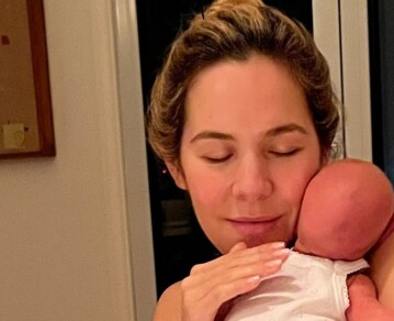 El problema de Elina Costantini a un mes y medio del nacimiento de su hija Kahlo
