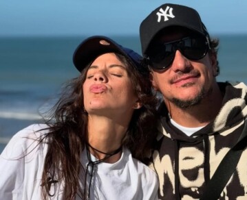 "Recibimos el 2025 con familia y amigos": las mejores fotos de Gime Accardi y Nico Vázquez en el mar